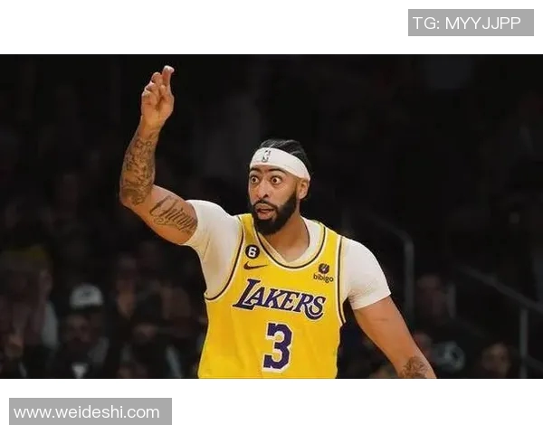 冲突升级！浓眉与教练发生激烈争执